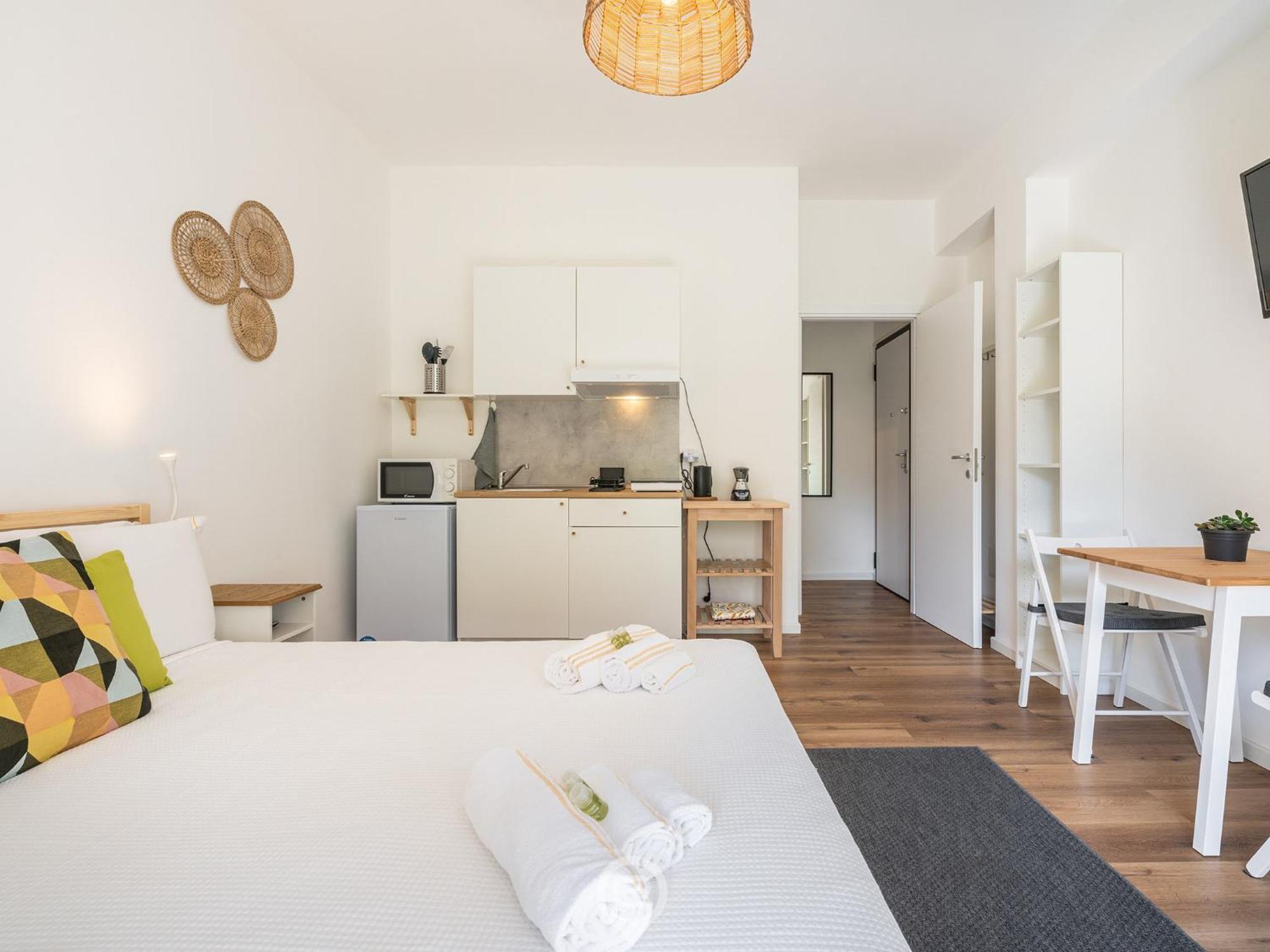 Monteverdi - 1 Apartment Cagliari